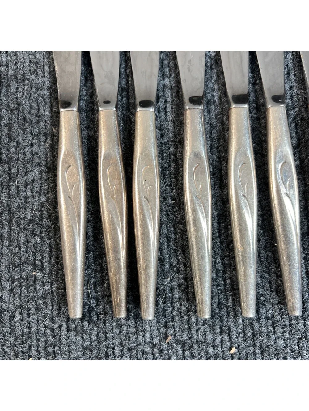 oneida flight stainless flatware 9 Dinner Knives